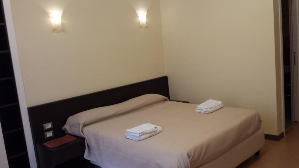 Bed and Breakfast Duomo 89 Neapel Zimmer foto