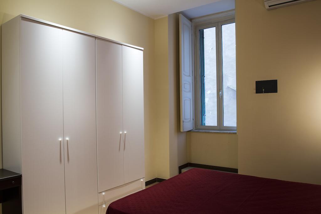 Bed and Breakfast Duomo 89 Neapel Zimmer foto