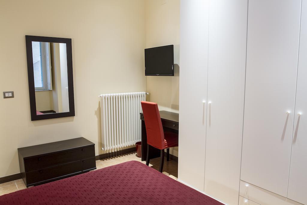 Bed and Breakfast Duomo 89 Neapel Zimmer foto